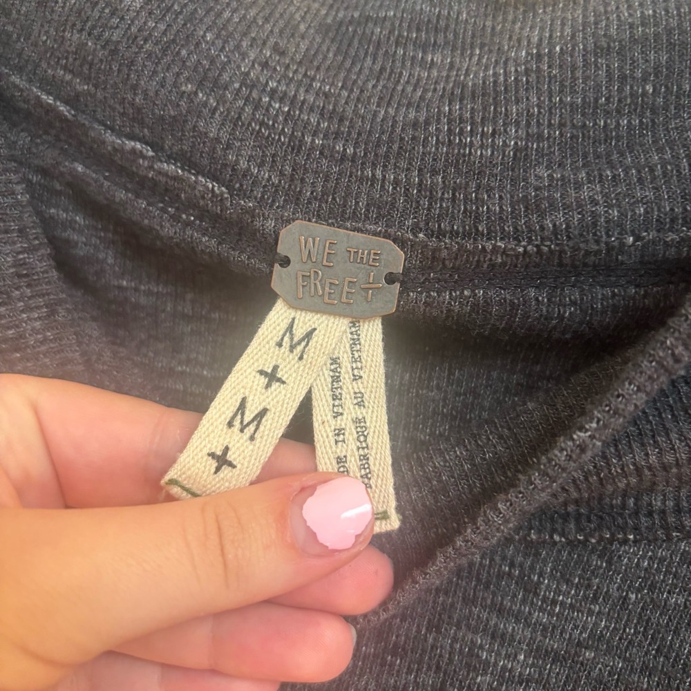 We The Free Gray Crew Neck Sweater with Dolman Sleeves - Picture 3 of 4